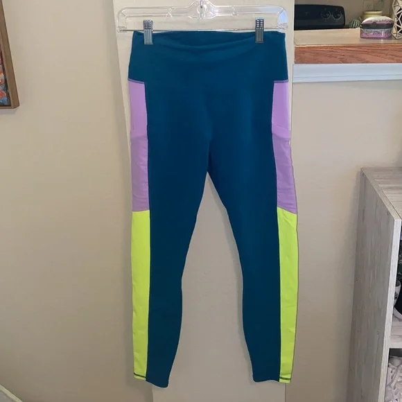 Fabletics Powerhold Set - Picture 4 of 5